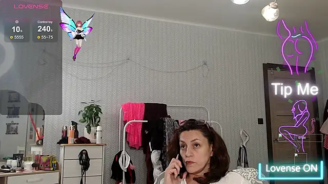 Snapshot of Soffya_Soy chatting on November 23, 1:11 pm Soffya Soy online show from November 23, 1:11 pm