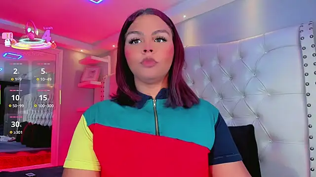 Snapshot of CamiiGarcia chatting on December 20, 7:43 pm CamiiGarcia online show from December 20, 7:43 pm