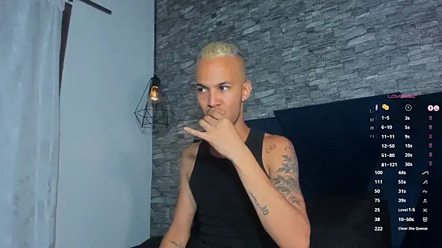 Snapshot of Jeremmy_Love chatting on October 2, 9:55 pm Jeremmy Love online show from October 2, 9:55 pm