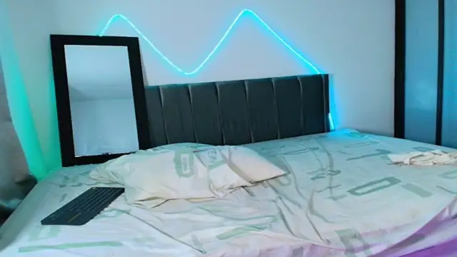 gisell363472 online show from November 14, 1:26 am