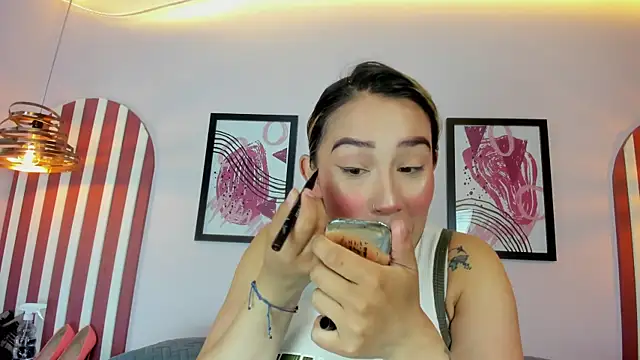 Lannajansen online show from September 20, 1:45 pm