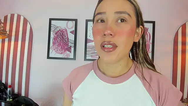 Lannajansen online show from September 27, 1:49 pm