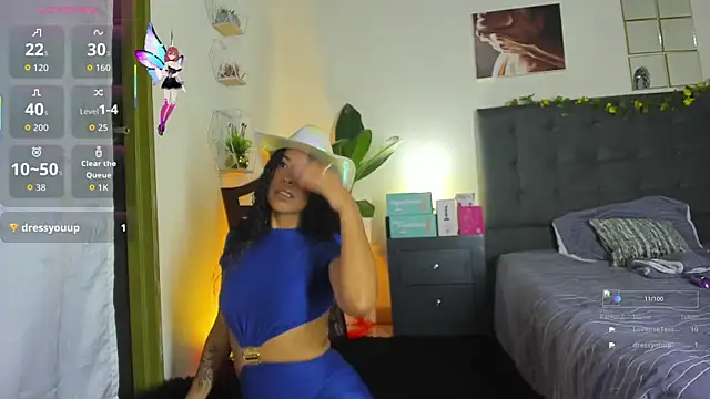 Snapshot of Akemirosse chatting on October 12, 7:13 pm Akemirosse online show from October 12, 7:13 pm