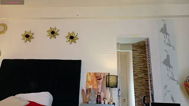 Snapshot of Akemirosse chatting on November 29, 6:22 pm Akemirosse online show from November 29, 6:22 pm