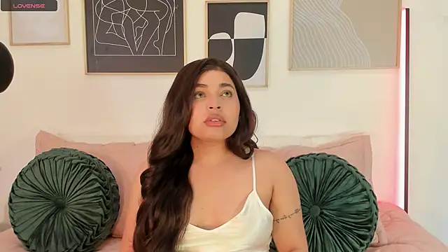 RachelRusso online show from March 7, 4:02 am