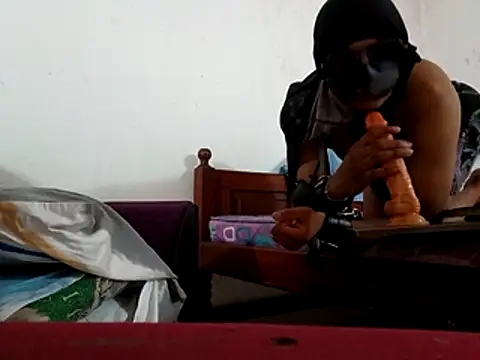 Snapshot of Rashmicopule chatting on April 12, 7:46 am Rashmicopule online show from April 12, 7:46 am