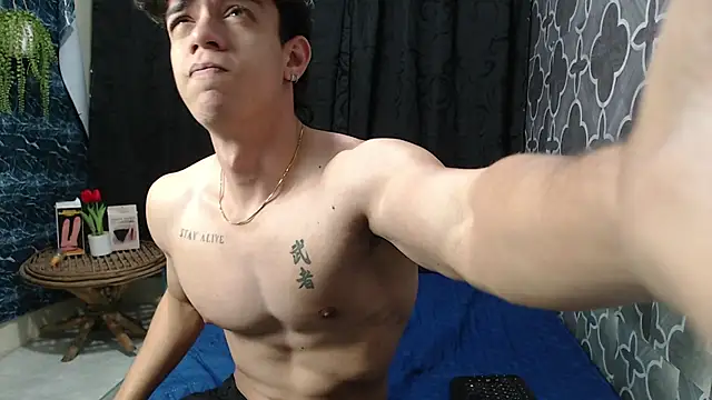 HENRY SENNI online show from February 28, 1:36 pm