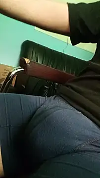 Snapshot of Andre16c chatting on March 10, 3:50 pm Andre16c online show from March 10, 3:50 pm