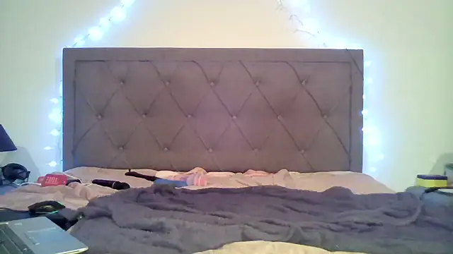 Snapshot of bunnyfox420 chatting on January 24, 3:54 am bunnyfox420 online show from January 24, 3:54 am