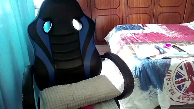 Snapshot of bunnyfox420 chatting on October 21, 3:46 pm bunnyfox420 online show from October 21, 3:46 pm