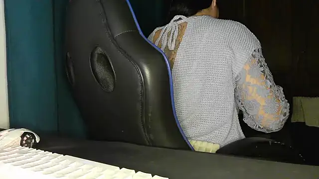 Snapshot of bunnyfox420 chatting on November 22, 7:24 pm bunnyfox420 online show from November 22, 7:24 pm