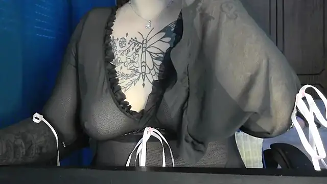 Snapshot of bunnyfox420 chatting on December 5, 5:09 pm bunnyfox420 online show from December 5, 5:09 pm