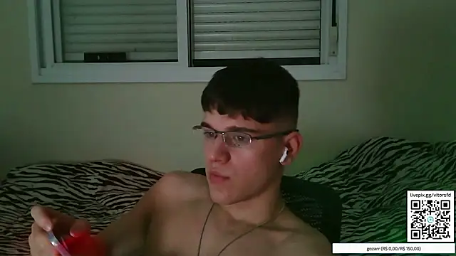 Snapshot of vitorsafado19 chatting on October 26, 3:01 am vitorsafado19 online show from October 26, 3:01 am