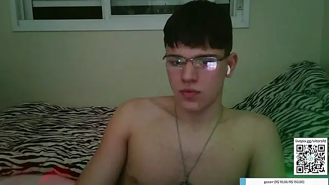 Snapshot of vitorsafado19 chatting on November 14, 1:59 am vitorsafado19 online show from November 14, 1:59 am