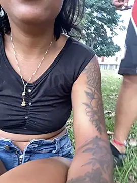 Charlotte bronxxx online show from February 8, 9:15 pm