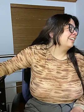 brisa-wright online show from February 1, 3:30 am