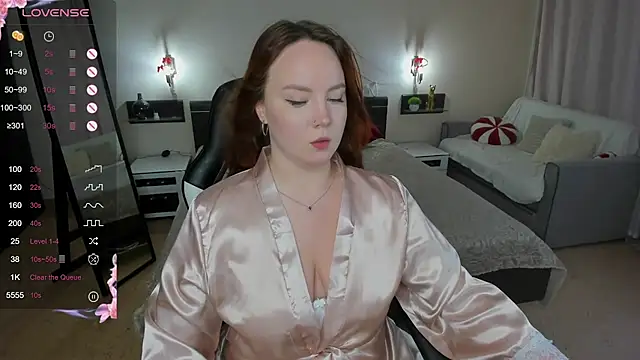 maya suun online show from August 3, 1:15 am