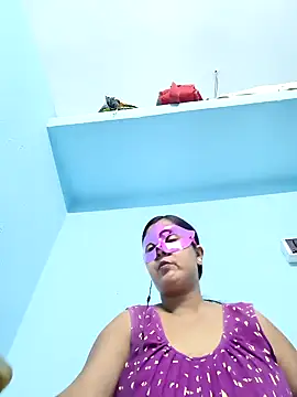 Snapshot of mahi43 chatting on January 27, 5:15 pm mahi43 online show from January 27, 5:15 pm