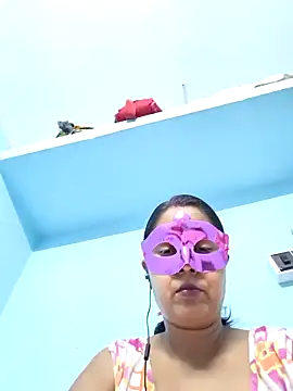 Snapshot of mahi43 chatting on February 8, 4:57 pm mahi43 online show from February 8, 4:57 pm