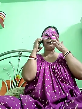 Snapshot of mahi43 chatting on February 21, 5:35 am mahi43 online show from February 21, 5:35 am