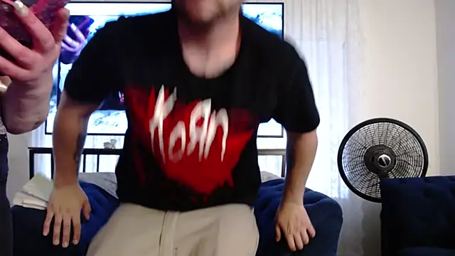 Snapshot of barbieinbondage7 chatting on April 6, 2:40 pm barbieinbondage7 online show from April 6, 2:40 pm