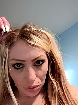 Snapshot of barbieinbondage7 chatting on April 15, 1:40 pm barbieinbondage7 online show from April 15, 1:40 pm