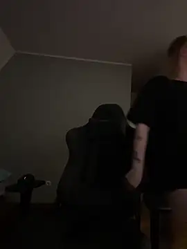 Bella Eloise online show from February 7, 9:29 pm