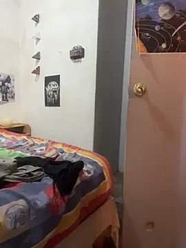 paullliliu online show from March 14, 1:49 pm