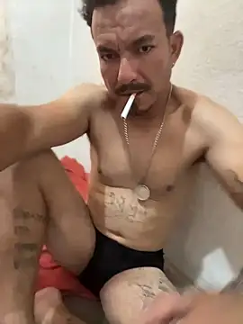 paullliliu online show from June 18, 11:42 pm