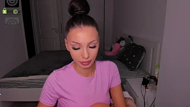 HelenShawn online show from October 7, 8:39 pm