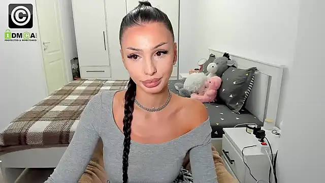 HelenShawn online show from December 2, 9:32 pm