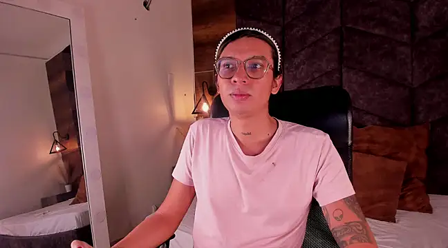 LauraaGomezz   online show from February 9, 6:26 pm