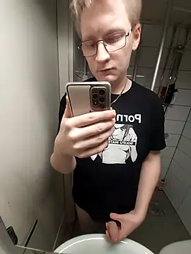 Arttuforyounakedboy online show from February 5, 2:49 am