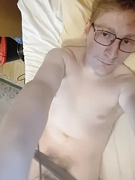 Arttuforyounakedboy online show from April 2, 12:14 pm