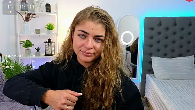 Snapshot of Donna_Sun chatting on February 19, 6:33 am Donna Sun online show from February 19, 6:33 am