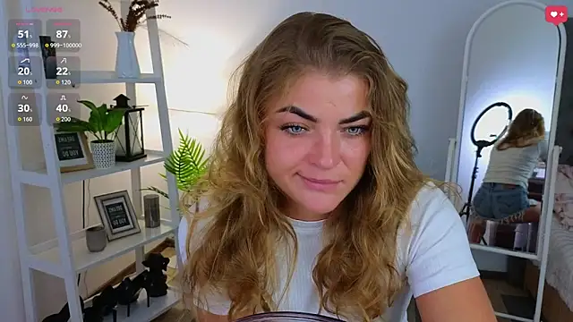 Snapshot of Donna_Sun chatting on September 14, 4:33 am Donna Sun online show from September 14, 4:33 am