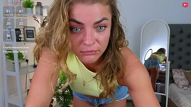 Snapshot of Donna_Sun chatting on September 28, 9:03 am Donna Sun online show from September 28, 9:03 am