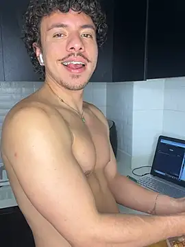 ttylloserxxx online show from February 10, 5:14 am