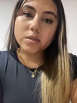 Snapshot of MeganCrow chatting on September 26, 10:03 pm MeganCrow online show from September 26, 10:03 pm