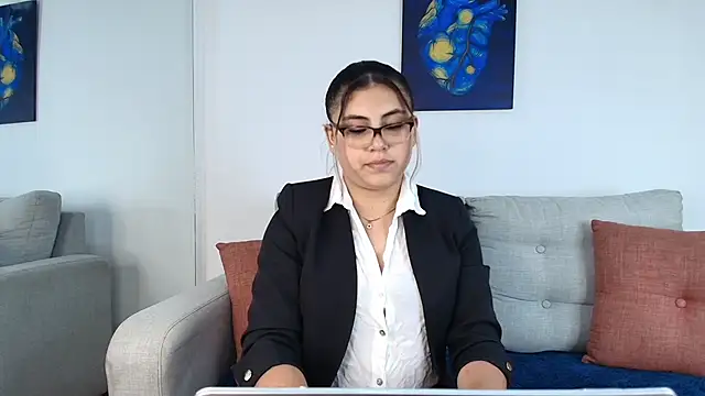 Snapshot of MeganCrow chatting on October 5, 11:35 pm MeganCrow online show from October 5, 11:35 pm