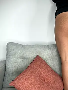 Snapshot of MeganCrow chatting on November 3, 12:35 am MeganCrow online show from November 3, 12:35 am