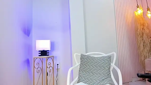 alana rossetti online show from May 28, 3:37 am