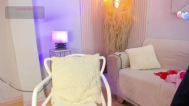 alana rossetti online show from July 8, 12:09 pm