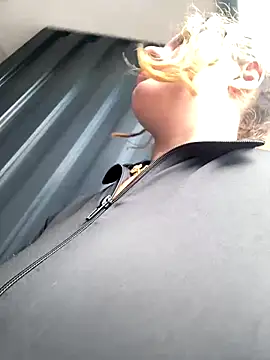 Snapshot of masmelorosa chatting on November 13, 7:35 pm masmelorosa online show from November 13, 7:35 pm