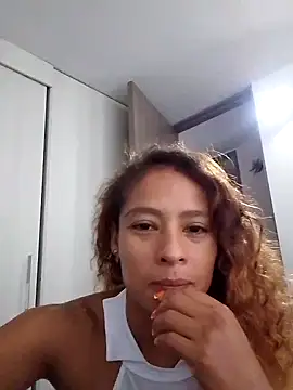 Snapshot of Zoedaniels chatting on February 27, 3:15 pm Zoedaniels online show from February 27, 3:15 pm