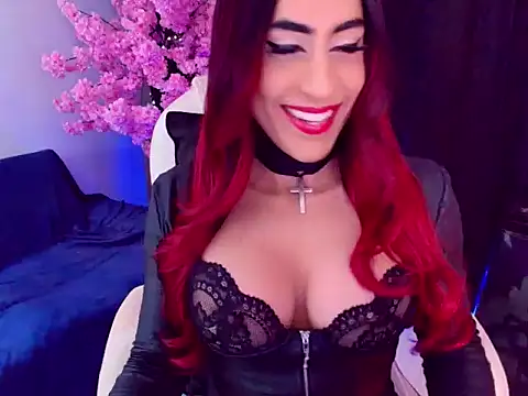 Snapshot of latexgoddes chatting on July 1, 11:48 pm latexgoddes online show from July 1, 11:48 pm