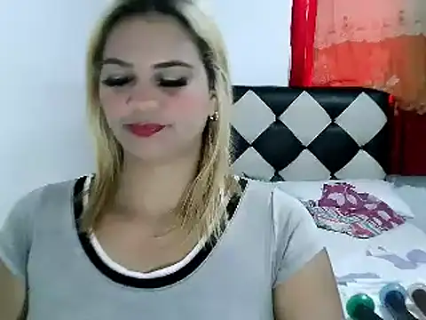 Patricia105 online show from February 15, 4:34 pm