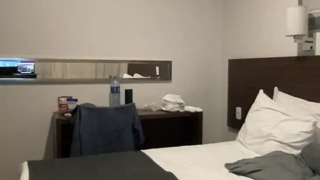 Taurino gostoso online show from September 15, 10:43 pm