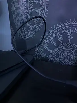 luiriv04 online show from March 23, 4:49 am