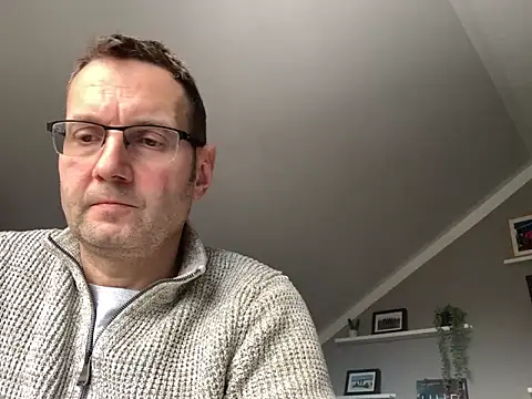 Snapshot of The_Rocket chatting on February 17, 10:51 am The Rocket online show from February 17, 10:51 am